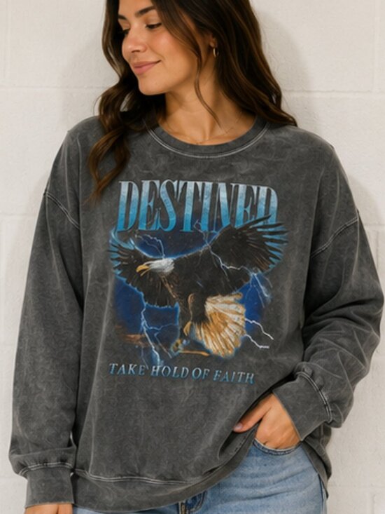 Tops - Graphic crewneck fits medium